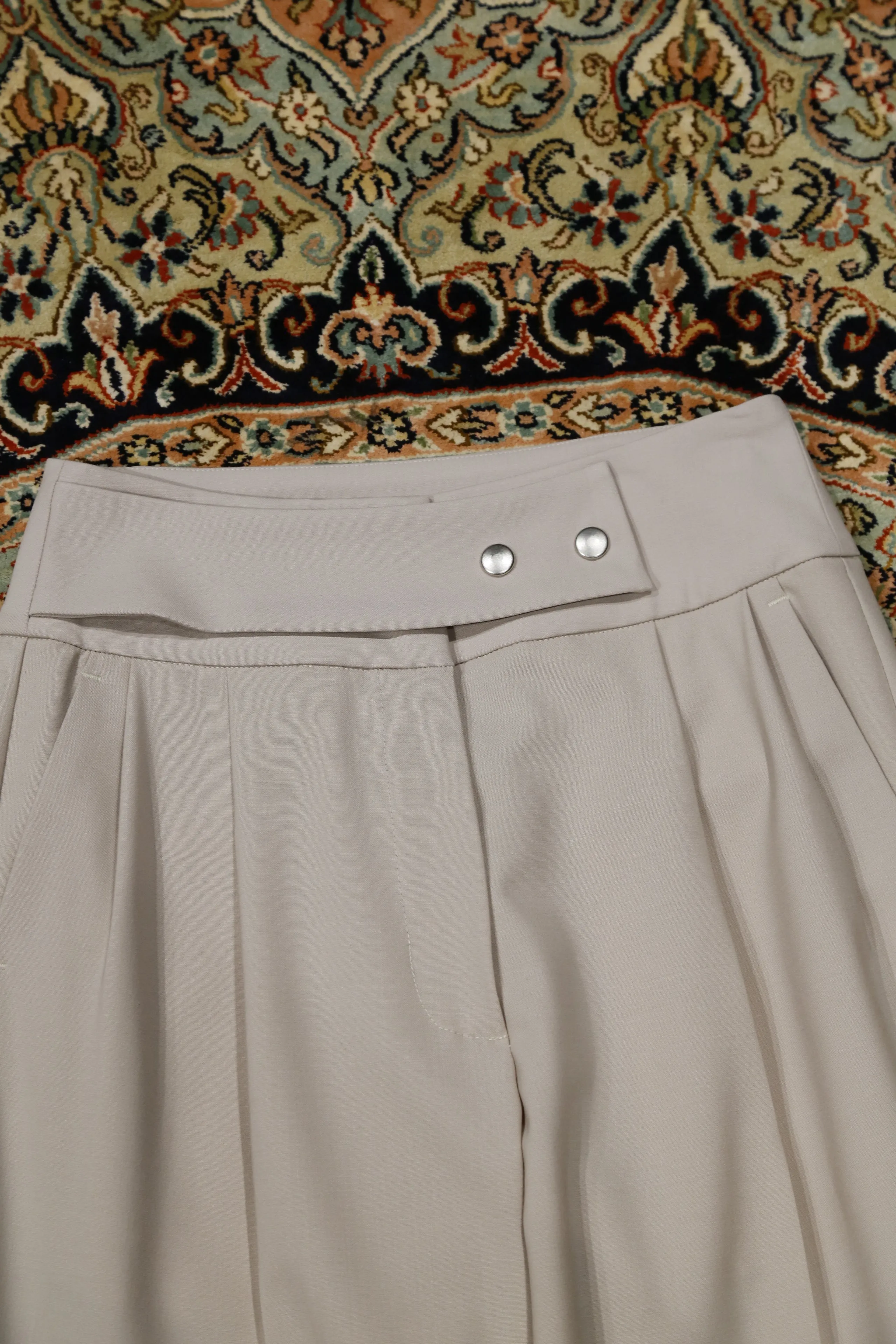 Button Slacks (GREIGE)