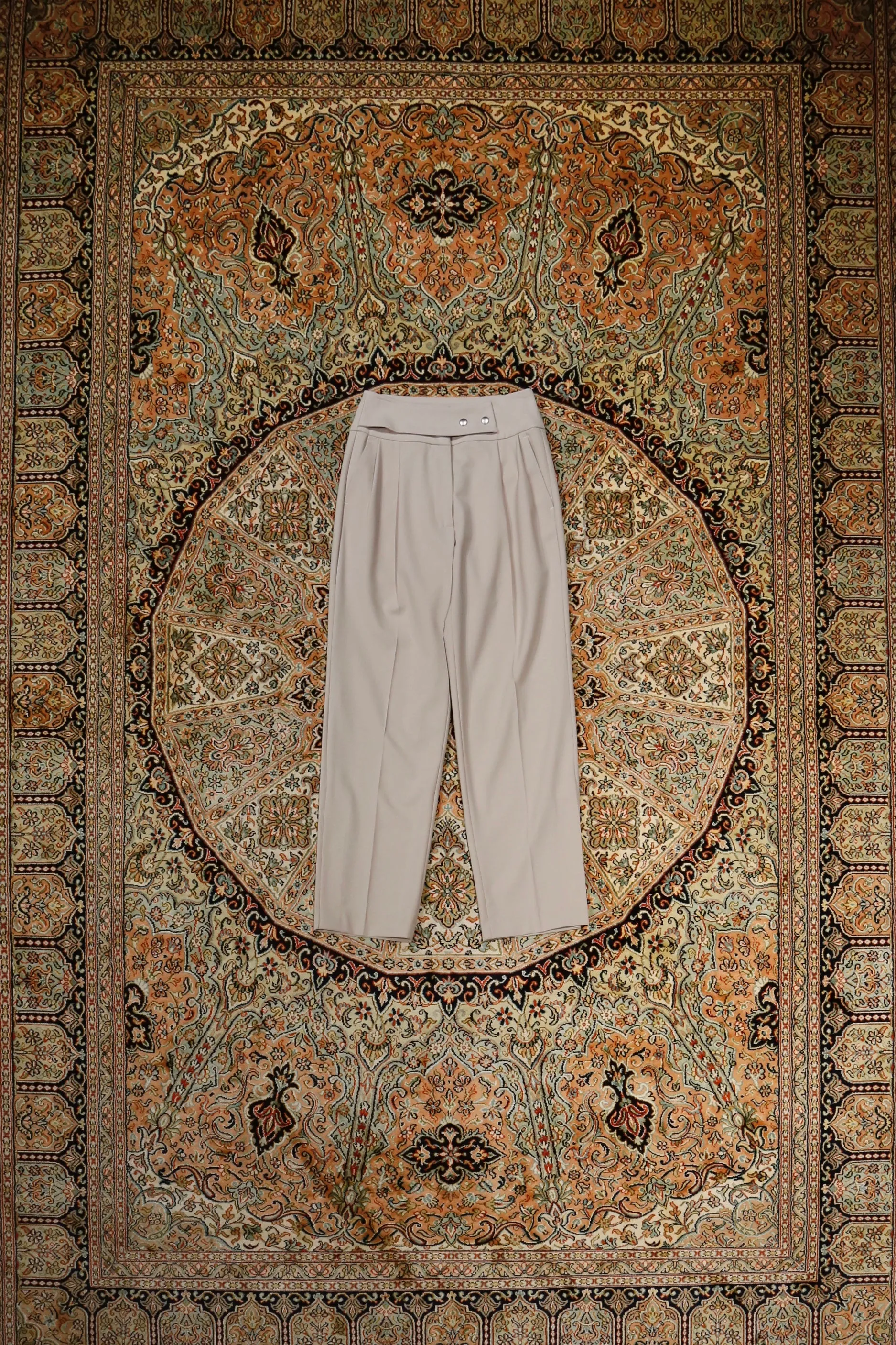 Button Slacks (GREIGE)