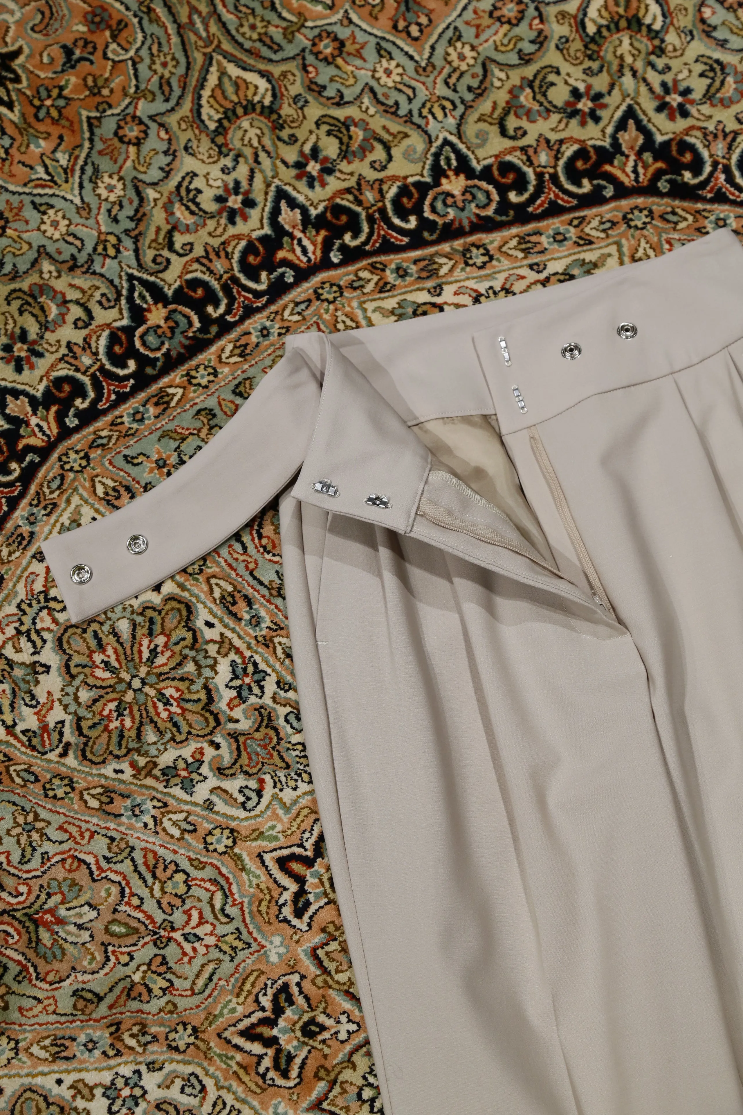 Button Slacks (GREIGE)