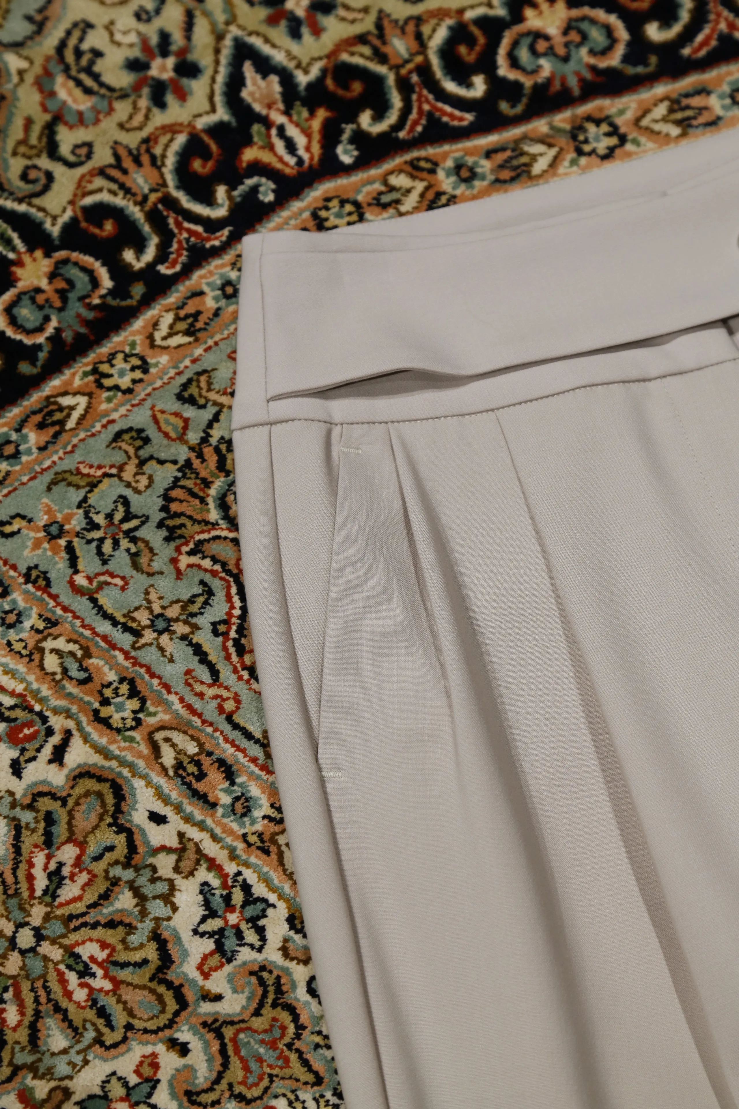 Button Slacks (GREIGE)
